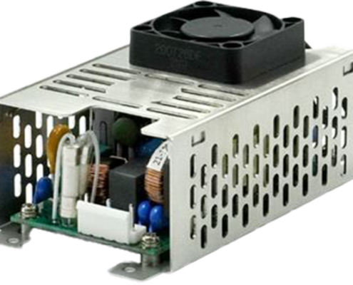 Sinpro HEU250A Serie: Kompaktes 250-Watt-Netzteil mit Gehäuse und aktivem Lüfter, geeignet für medizinische und industrielle Anwendungen.